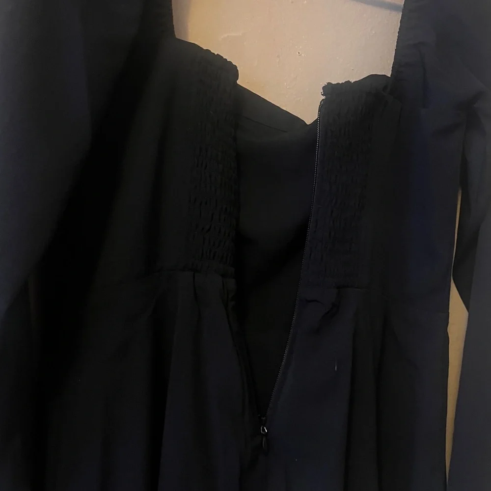 🏷️ Abercrombie & Fitch • long black maxi dress with side slit